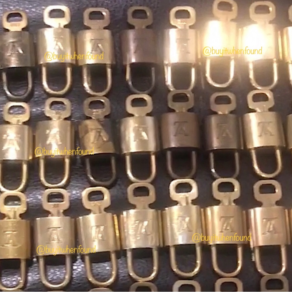 Authentic LV Louis Vuitton Gold Lock & Key 333 - Picture 2 of 4